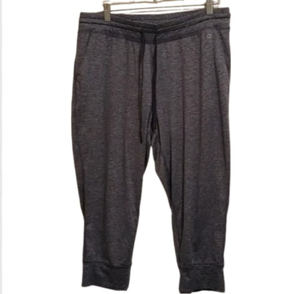 GAP fit men Brushed dark gray tech jersey stretch cropped pants size L - Picture 1 of 8
